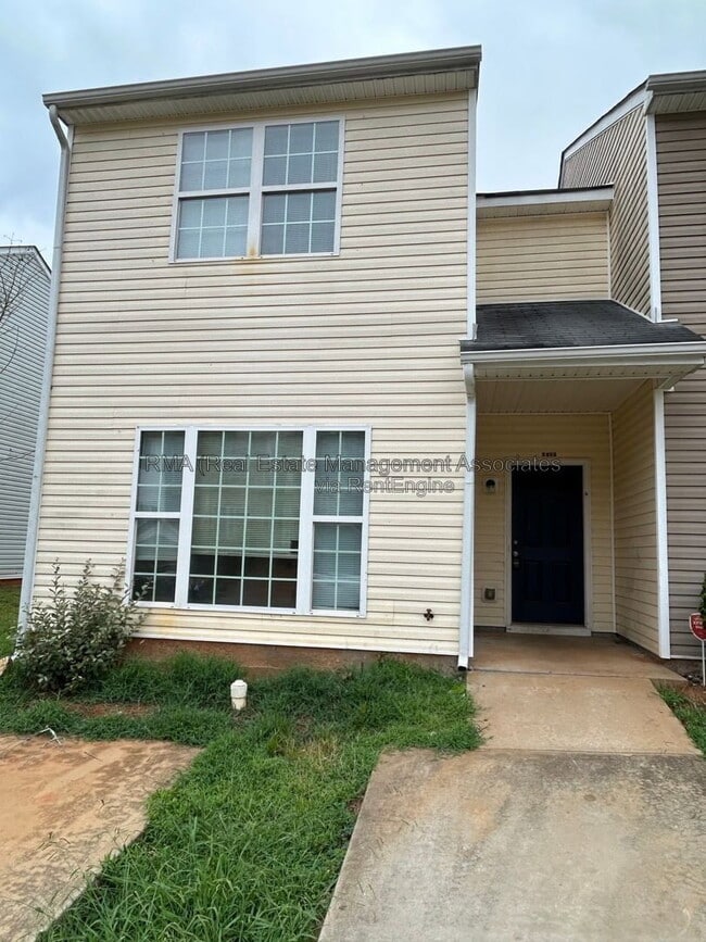 Building Photo - 1749 Carrington Dr