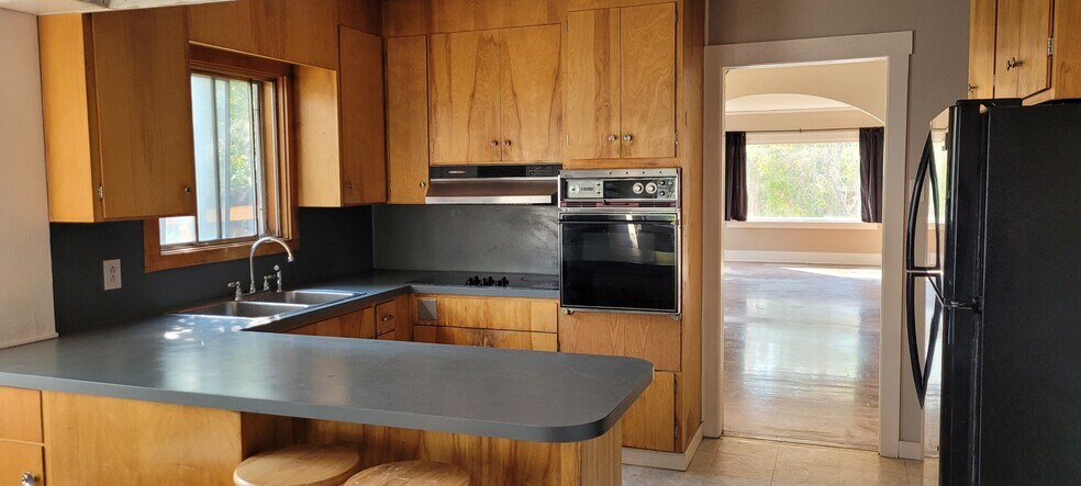 Kitchen - 22 N 9th Ave