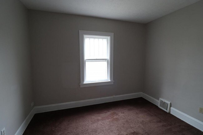 Building Photo - 3541 West 105th Street Unit #03