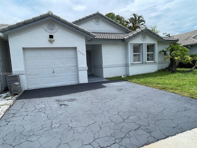 Building Photo - 3325 NW 79th Way