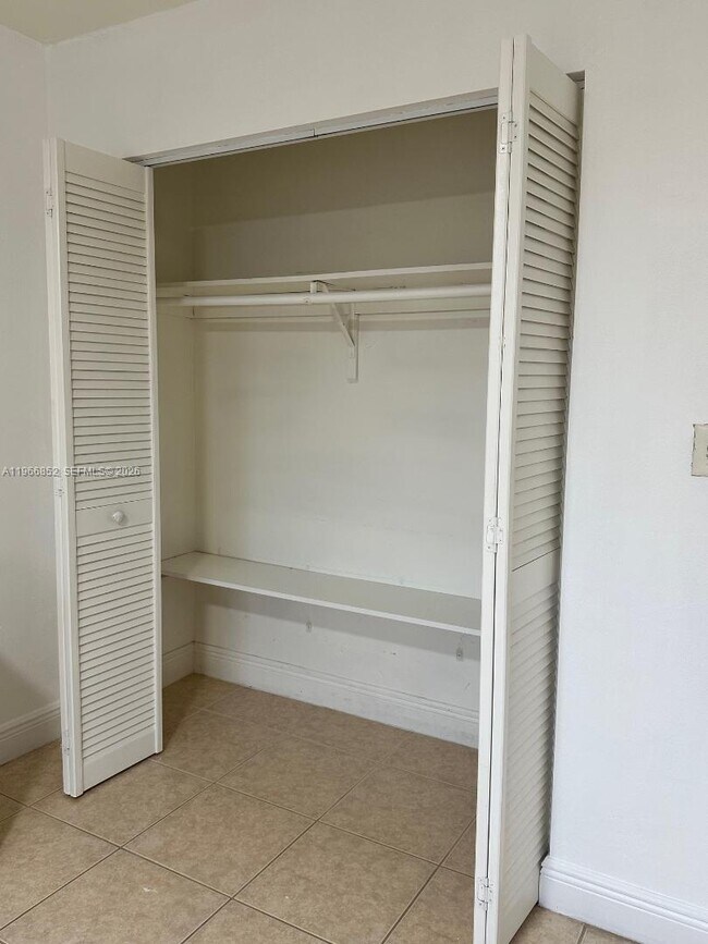 Building Photo - 7205 W 3rd Ave