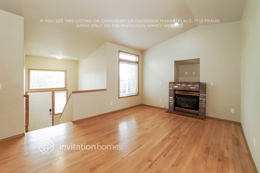 Building Photo - 4716 35th Ave NE