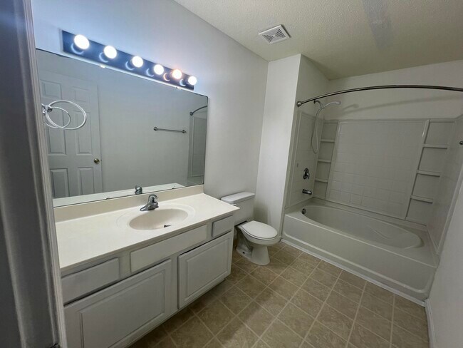 Building Photo - 1464 Ruger Dr