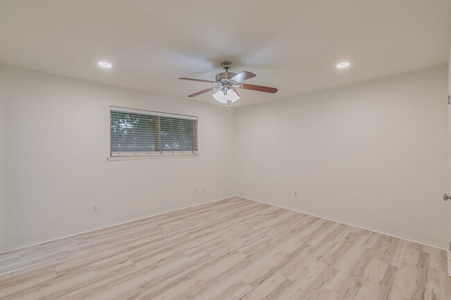 Building Photo - Charming and Updated Home in White Settlement