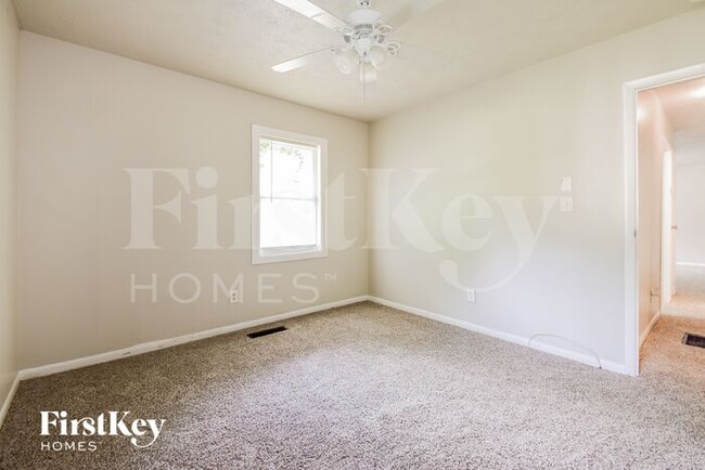 Building Photo - 8277 Dunellen Ln