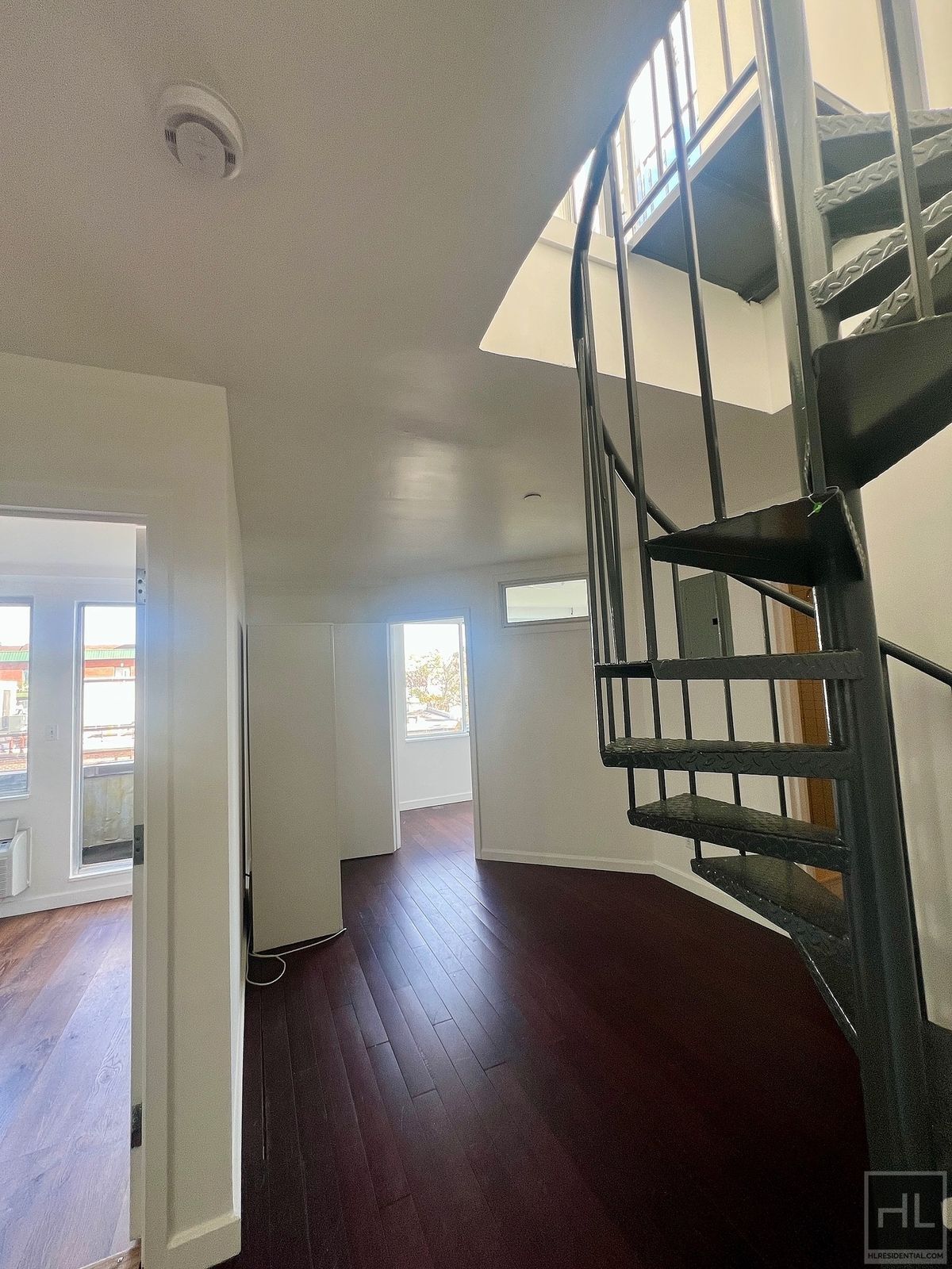 Building Photo - 2BR Penthouse w/ Balcony & Private Rooftop Terrace on Bushwick E. Williamsburg Border