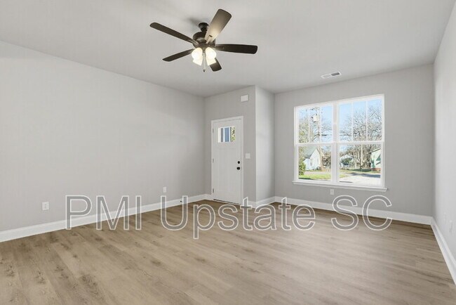 Building Photo - 109 Virginia Ave