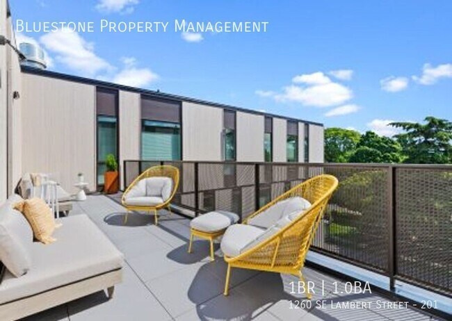 Building Photo - 1260 SE Lambert St