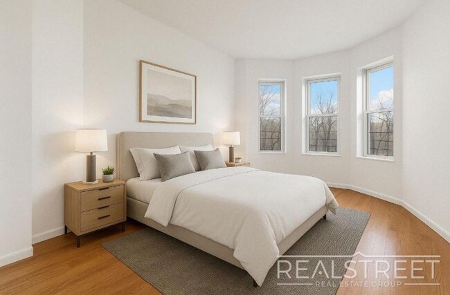 Building Photo - 4 bedroom in Brooklyn NY 11221