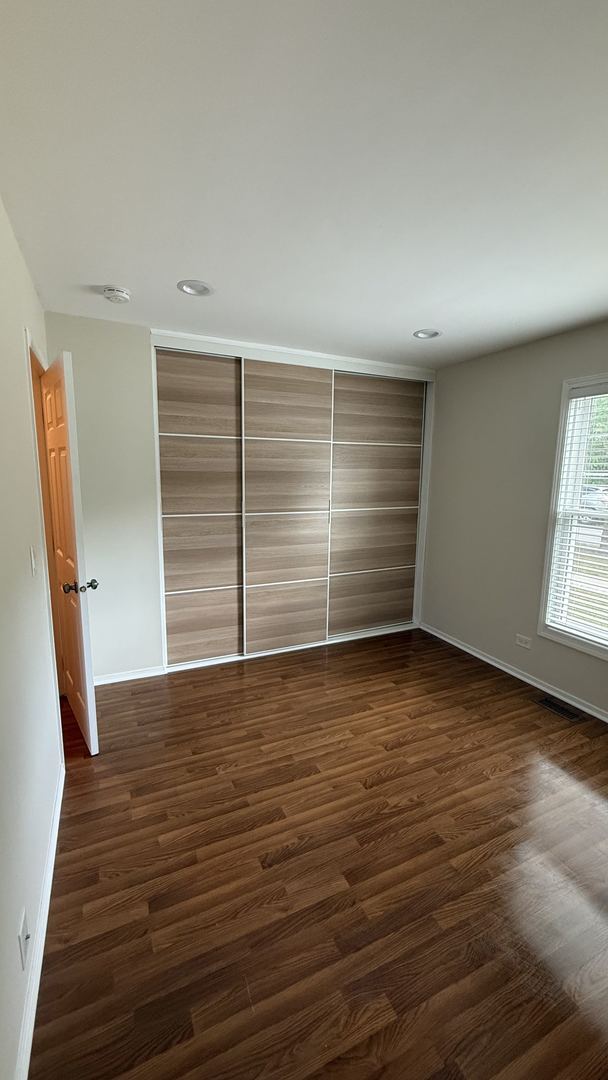 Building Photo - 306 Russet Way