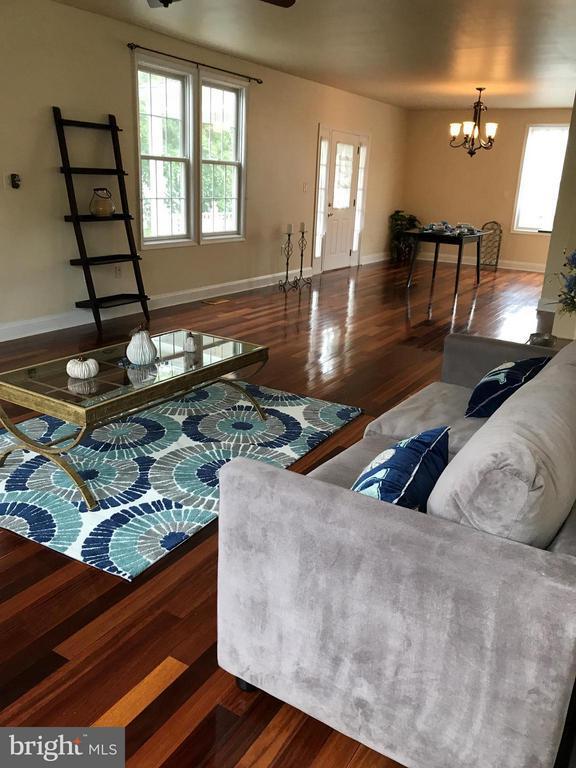 Building Photo - 2022 S Glebe Rd