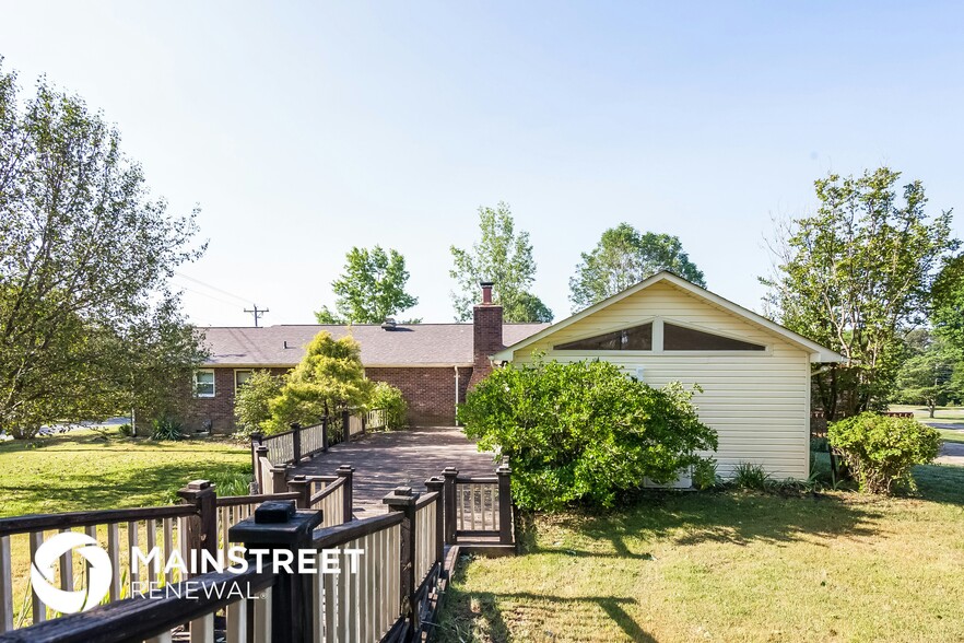 Building Photo - 135 Dundee Dr