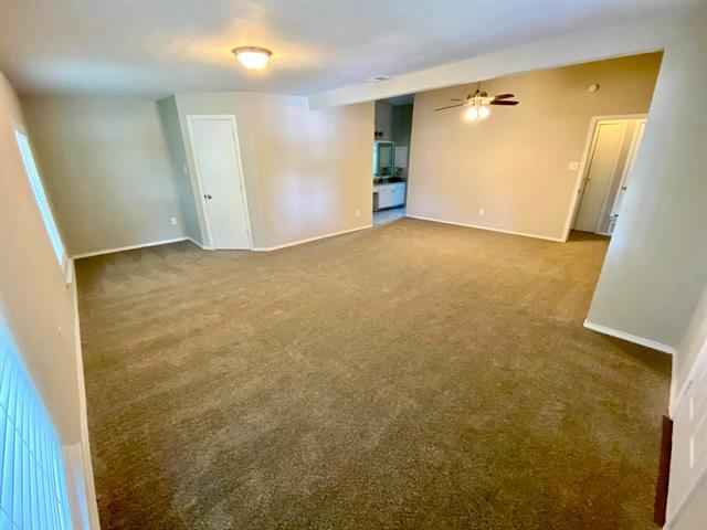 Building Photo - 6205 Fernwood Dr