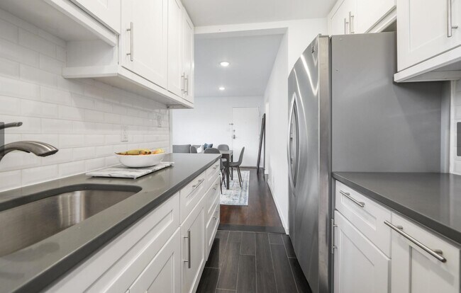 Building Photo - 116 71st St