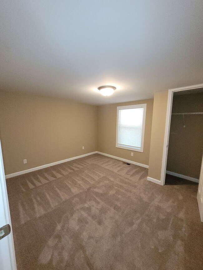 Building Photo - PRE-LEASING-Now Leasing- Madison Co. –COLB...