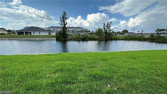 Building Photo - 1609 Savona Pkwy W
