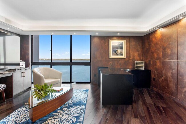 Building Photo - 3301 Bayshore Blvd