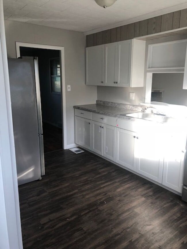 Building Photo - Newly renovated 2 Bedroom country home!