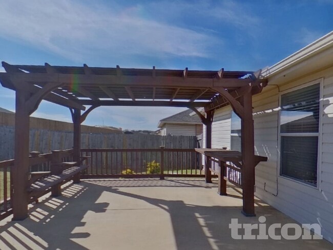 Building Photo - 1448 Castle Ridge Rd