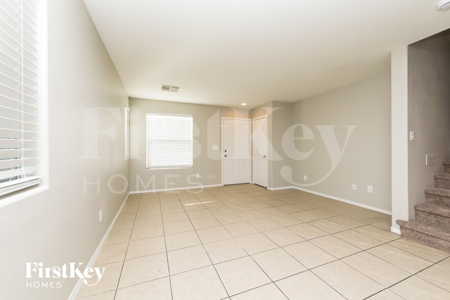 Building Photo - 8301 W Wildwood Glen Dr