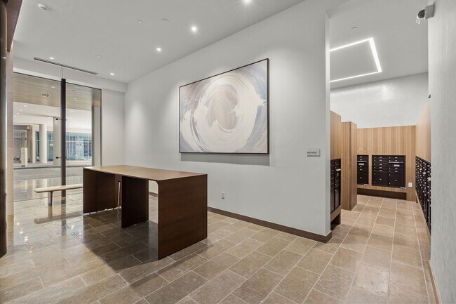 Building Photo - Sky Ala Moana West #2204 — 1BR/1BA/1PK — $...