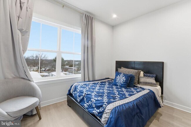 Building Photo - 2818 Dart Dr