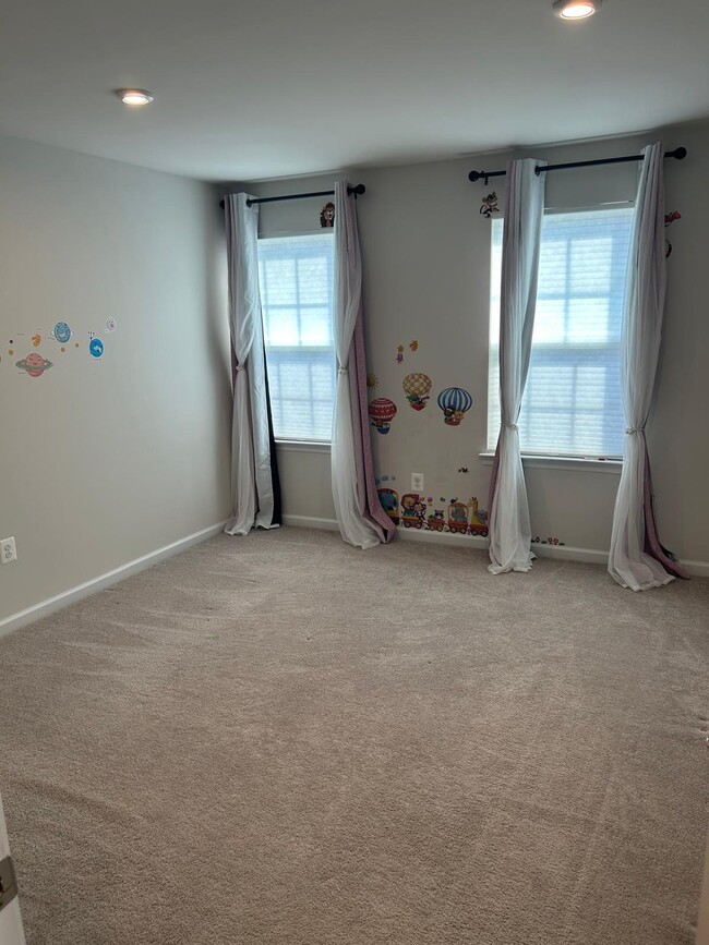 Building Photo - 7636 Chesham Ct