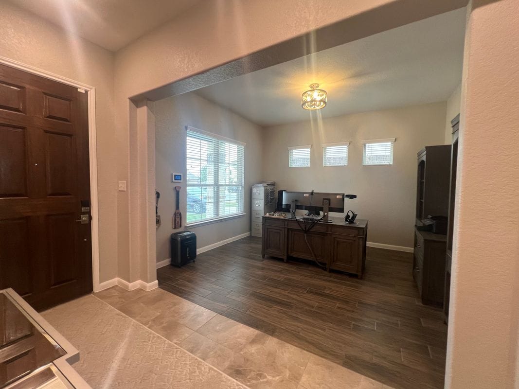 Building Photo - 8224 Limerick Falls