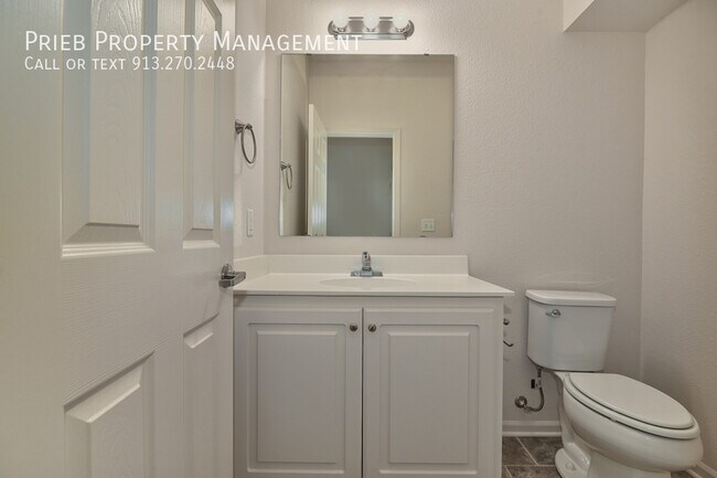 Building Photo - 12643 S Prairie Creek Rd