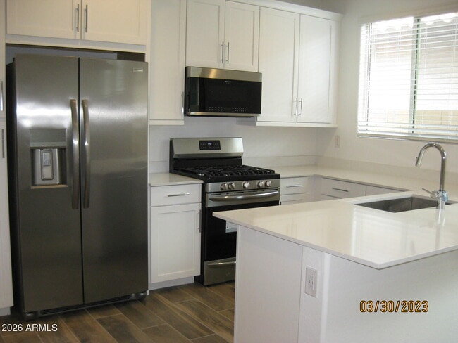 Building Photo - 3155 E Wild Dr