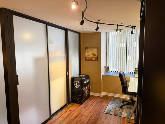 Building Photo - 44 W Broadway