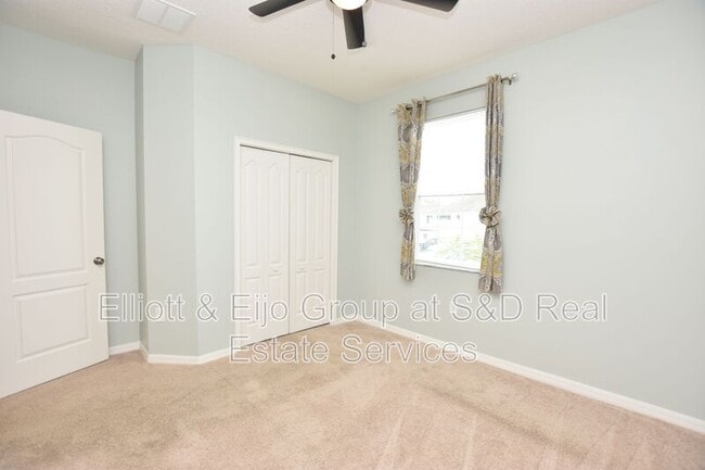 Building Photo - 5632 Aral Dr