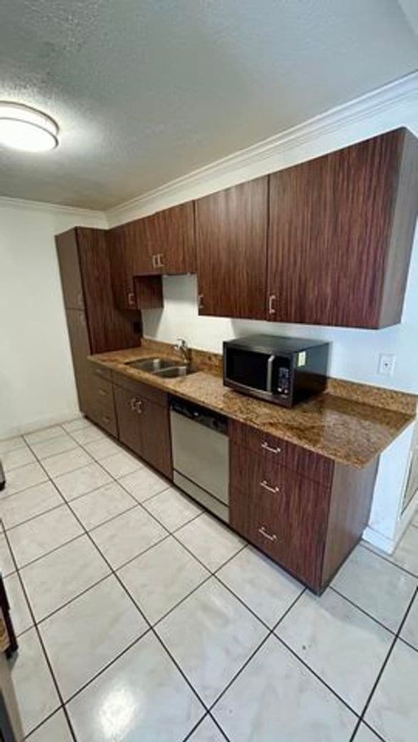 Building Photo - 141 Plumage Ln