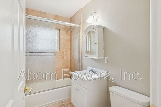 Building Photo - 1031 Spring St