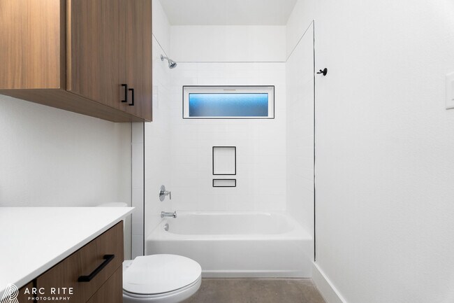 Building Photo - 4523 22nd Pl