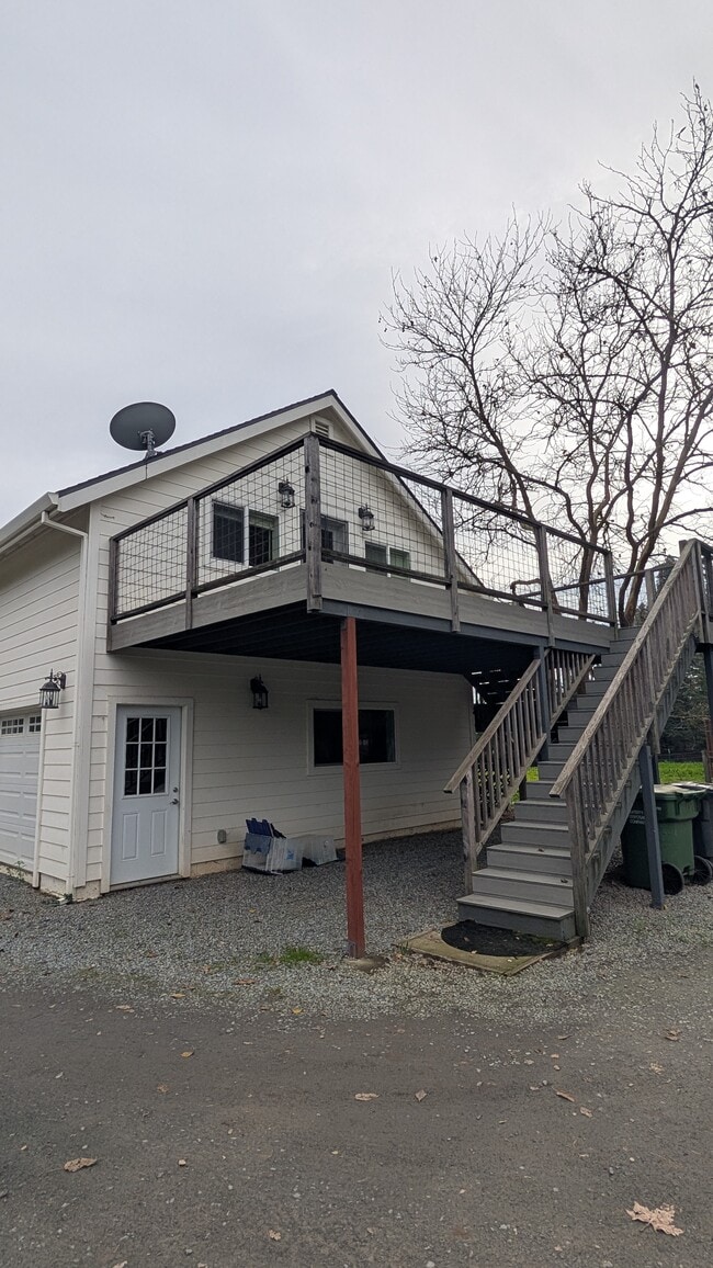 Building Photo - 15119 Grove St