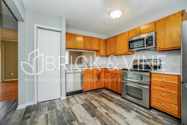Building Photo - 6784 Erindale Drive