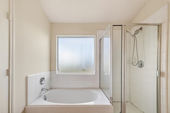 Building Photo - 16119 Gavin Ln