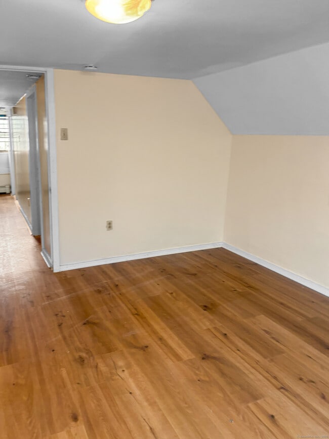 Building Photo - 259 6th St