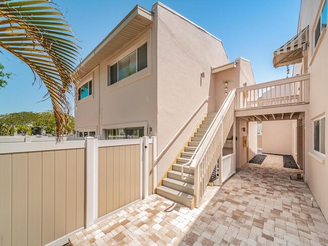 Building Photo - 3120 Beach Blvd S