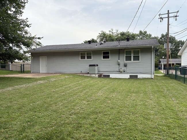 Building Photo - Charming 3bedroom 1.5 Bth Home in Maryland...