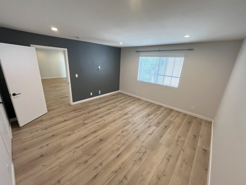 Ensuite Bedroom - 4249 Longridge Ave