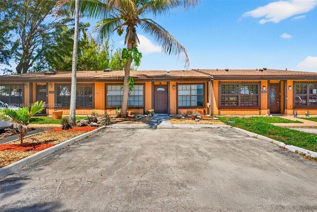 Building Photo - 10351 Juniper Ct