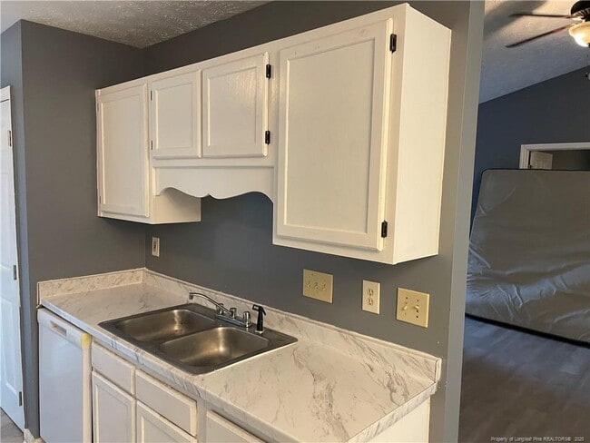 Building Photo - 1416 Matilda Ct