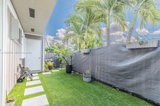 Building Photo - 518 Woodgate Cir