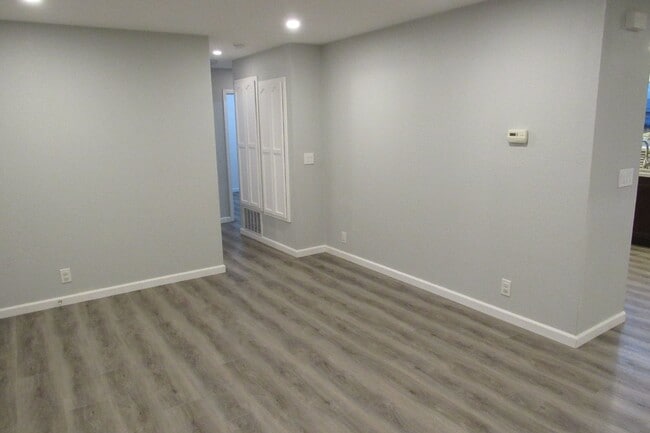 Building Photo - Updated 3 Bed, 2 Bath Home Close to Dublin HS