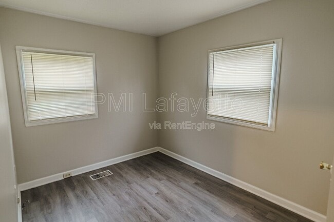 Building Photo - 409 S 15th St