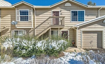 Building Photo - Townhouse Eller Grove