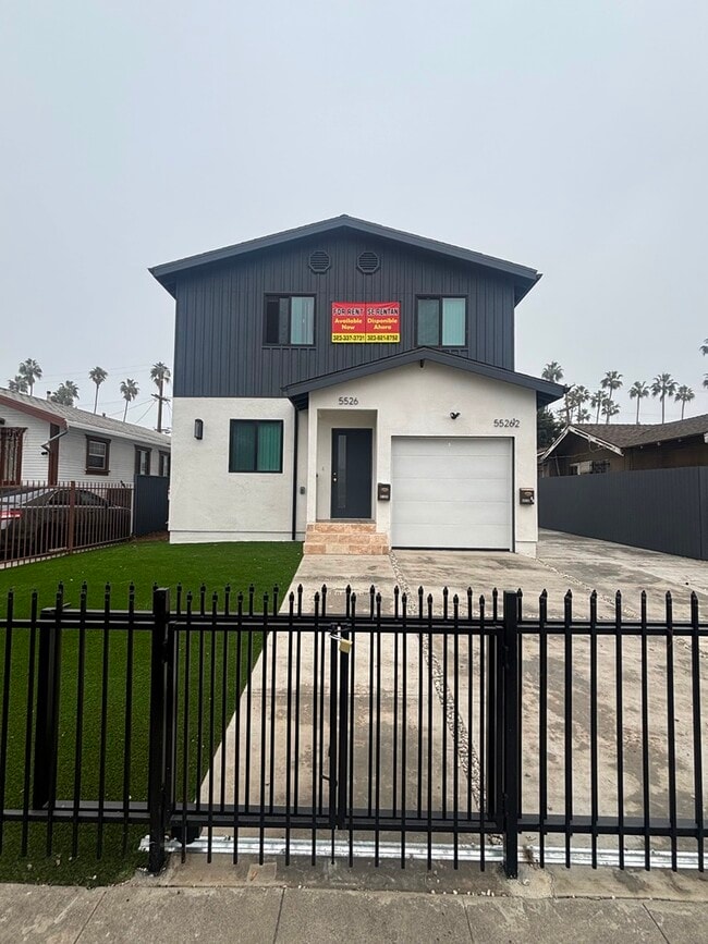 Building Photo - 5526 S Wilton Pl