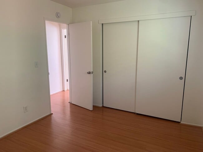 Building Photo - Updated Fairfield Apartment